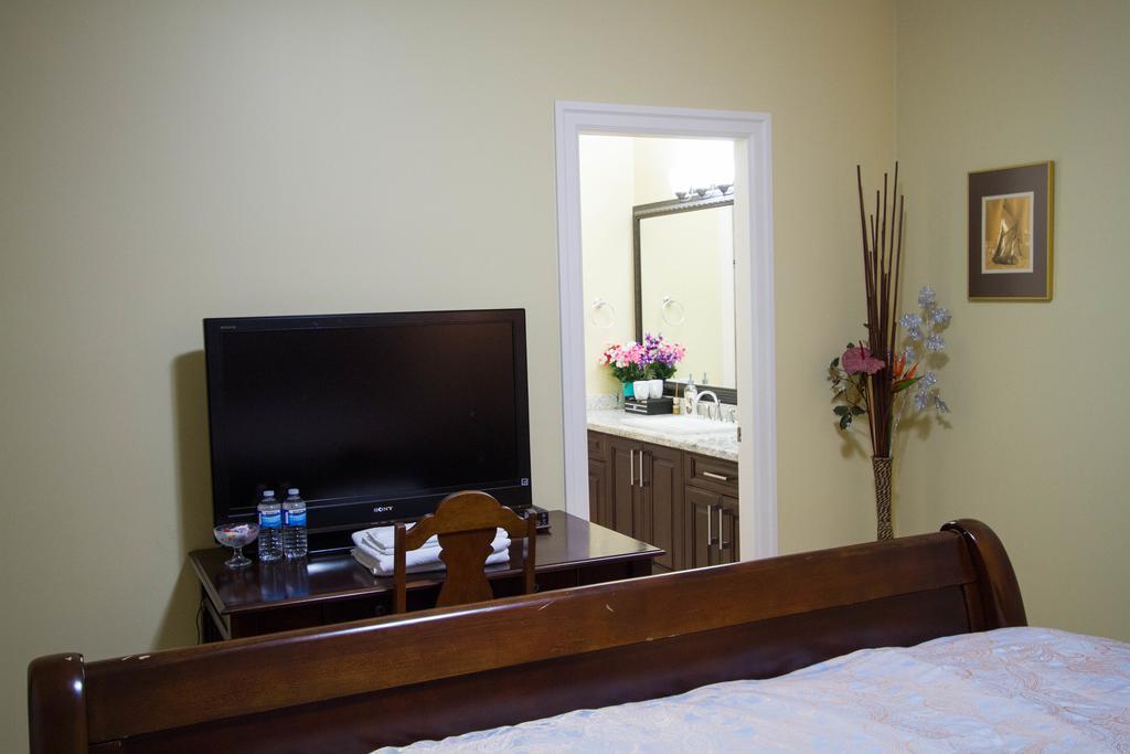 Feng Lu House Hotel ริชมอนด์ ภายนอก รูปภาพ